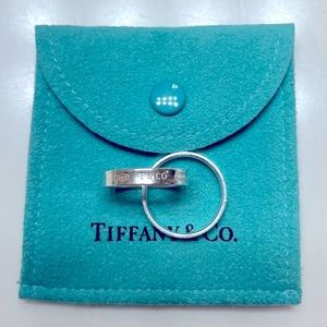 Tiffany & Co. Interlocking circle ring